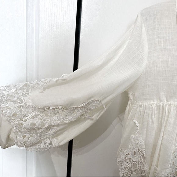 MIHO CREAM BUTTON FRONT EMBROIDERED PUFFY BOHEMIAN TUNIC BLOUSE - Picture 6 of 12